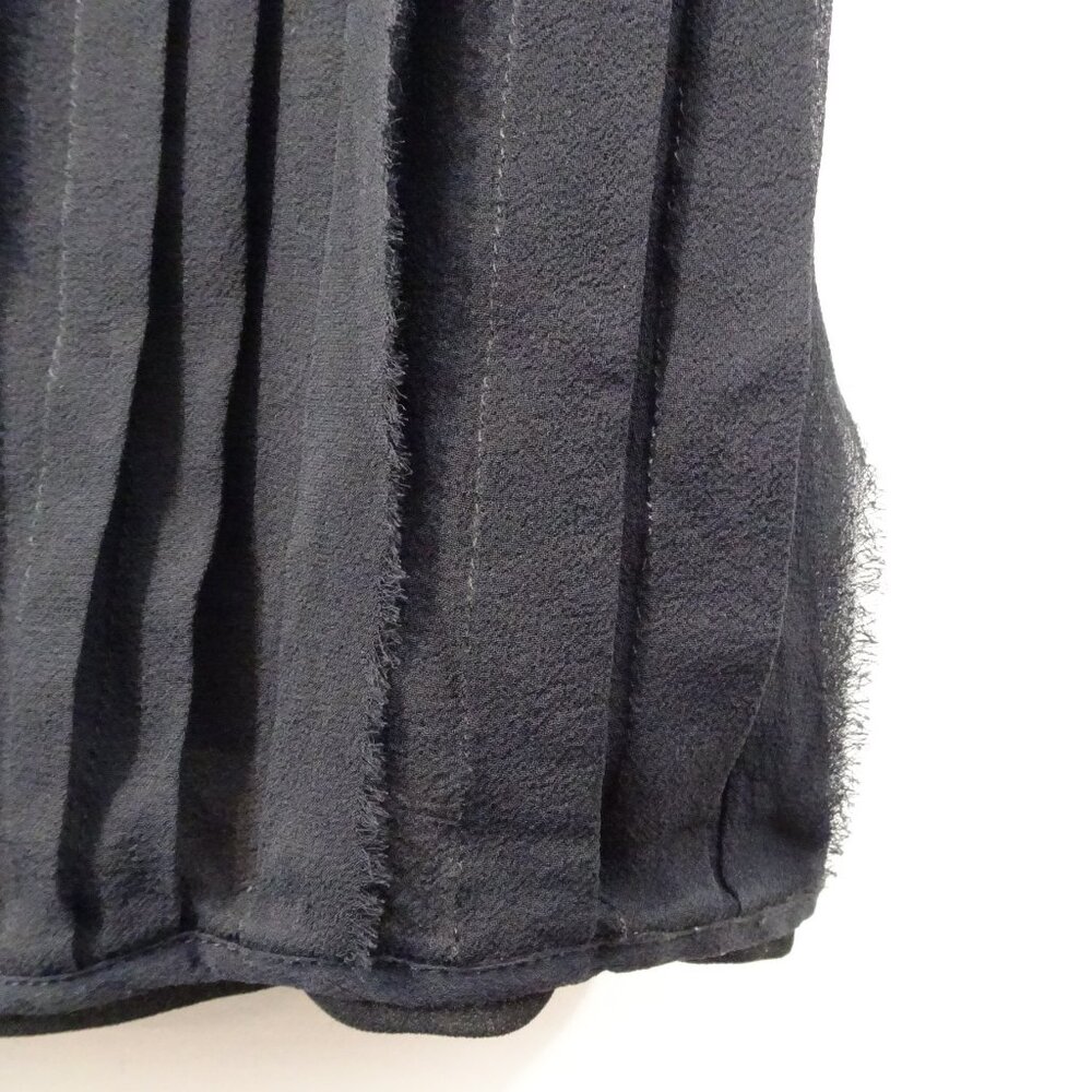 Joie 100% Silk Black Pleated Short Sleeve Blouse Small Raw Edge Career Wear - Picture 4 of 8